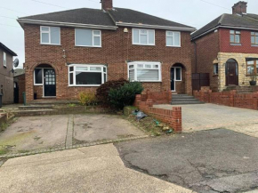 Lovely Contractor Family House London
